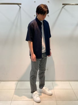 「COMME CA MEN（コムサメン）のサフィアーノコンビ スニーカー（サンダル、ホワイト系）」を使った、COMME CA MEN OFFICIALさん（メンズ・181cm）の春コーディネート