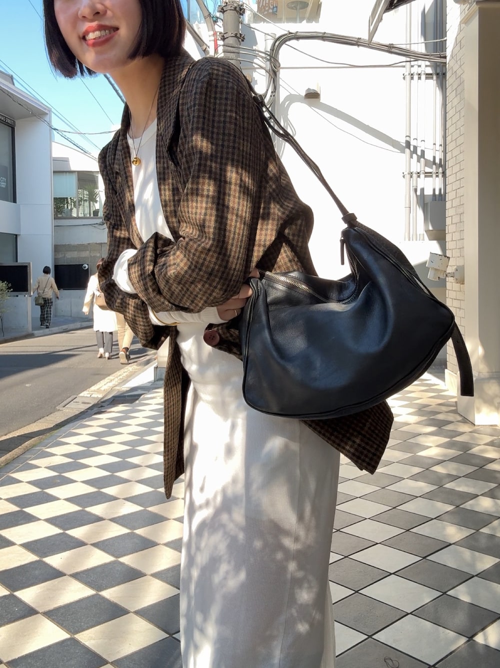 美品　 「本革/280g」ミニスワローマチショルダーバッグ　ブラック セール】《本革/280g》ミニスワローマチショルダーバッグ（ショルダー