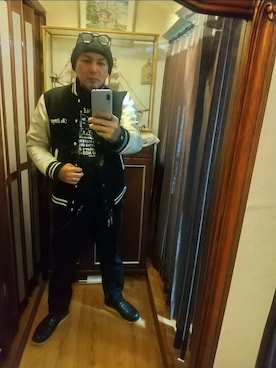 「アイテム（スウェット）」を使った、ヒーコー.ブコーさん（メンズ・166cm・40代）の冬コーディネート