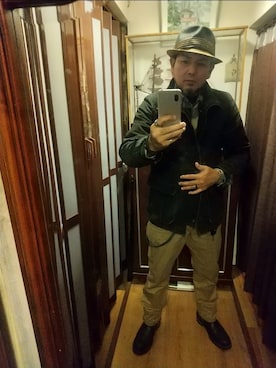 「アイテム（ノーカラージャケット）」を使った、ヒーコー.ブコーさん（メンズ・166cm）の冬コーディネート