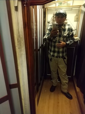 「アイテム（財布/小物）」を使った、ヒーコー.ブコーさん（メンズ・166cm）の秋コーディネート