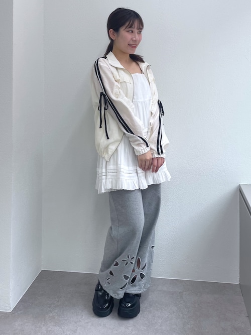 セール】【2サイズ展開】フラワーアイレットスウェットパンツ