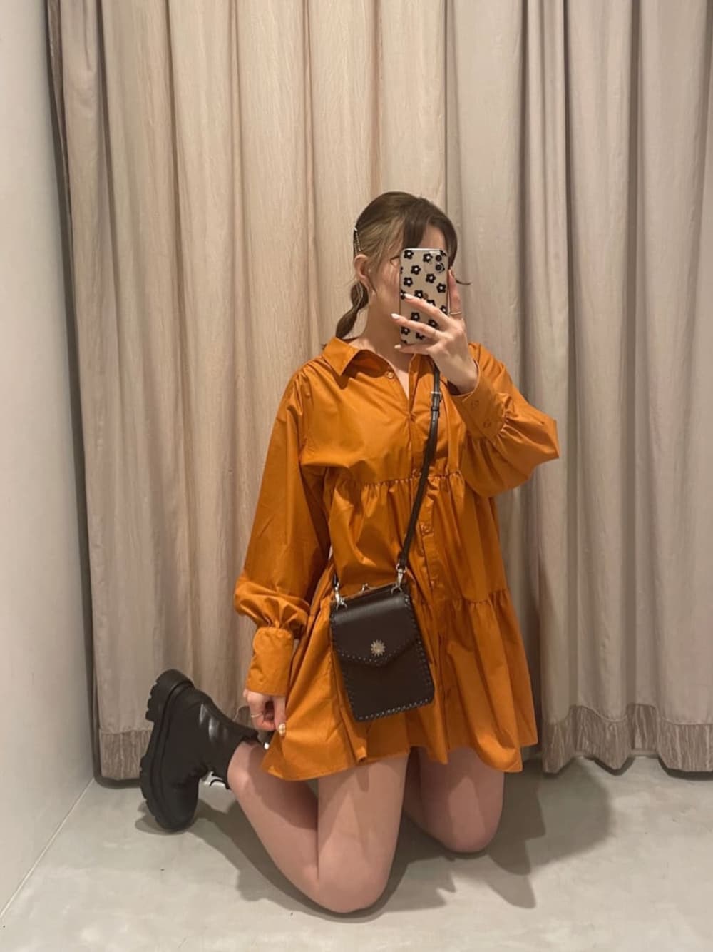 「EVRISのステッチショルダーバッグ（ショルダーバッグ、ブラック系）」を使った、YUUKA さん（レディース・162cm）の冬コーディネートの1枚目の写真