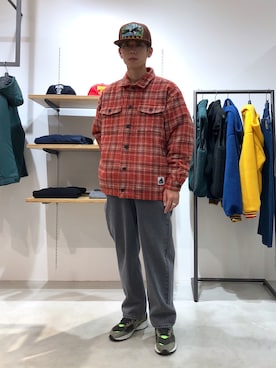 「XLARGE（エクストララージ）のアイテム（その他アウター）」を使った、塩田裕典さん（メンズ・173cm）の秋コーディネート