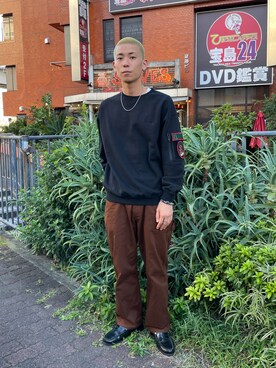 「エクストララージ」｜「アイテム（スウェット）」を使った、塩田裕典さん（メンズ・173cm）の秋コーディネート
