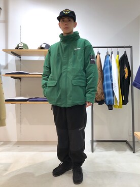 「エクストララージ」｜「アイテム（キャップ）」を使った、塩田裕典さん（メンズ・173cm）の冬コーディネート