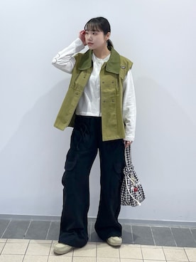 「アイテム（お弁当箱）」を使った、森日菜子さん（レディース・154cm）の秋コーディネート