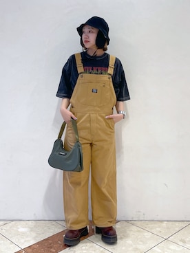 「MILKFED.（ミルクフェド）のアイテム（オールインワン・サロペット）」を使った、森日菜子さん（レディース・154cm）の冬コーディネート