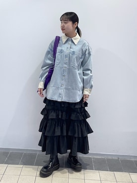 「アイテム（トートバッグ、パープル系）」を使った、森日菜子さん（レディース・154cm）の秋コーディネート