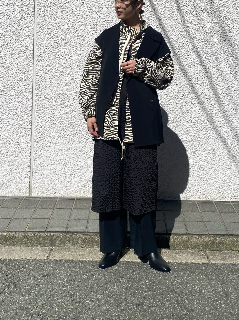 「Lui'sのミドルモッズコート（モッズコート、ベージュ系）」を使った、2a1さん（レディース・170cm）の春コーディネートの1枚目の写真