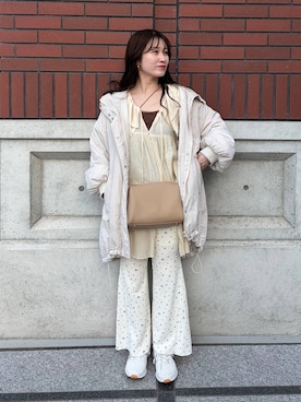 「LOWRYS FARM（ローリーズファーム）の【tomoneプロデュースアイテム】 manyway豆ボストン　570775（ボストンバッグ、ゴールド系）」を使った、MiOさん（レディース・155cm）の春コーディネート