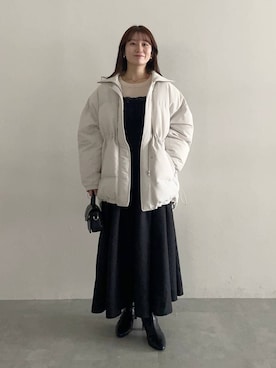 「デート/ロマンティック」｜「アイテム（ダウンジャケット/コート）」を使った、MiOさん（レディース・155cm）の秋コーディネート