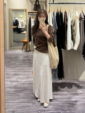 「LOWRYS FARM（ローリーズファーム）のTote bag 1056921（トートバッグ、ベージュ系）」を使った、MiOさん（レディース・155cm）の秋コーディネート