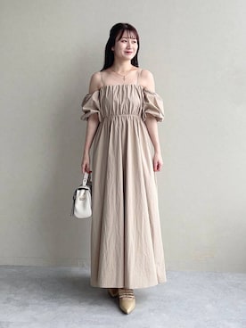 「アイテム（パンプス、ゴールド系）」を使った、MiOさん（レディース・155cm）の夏コーディネート
