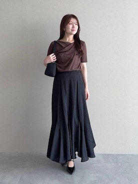 「mysty woman（ミスティウーマン）のドレープカットソー半袖　1049038（Tシャツ/カットソー、ブラウン系）」を使った、MiOさん（レディース・155cm）の夏コーディネート