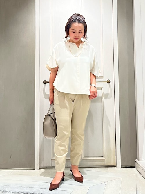 最終【完売品】qualite 2WAYストレッチタックパンツ34 （8.5分丈） 24SS】2WAYストレッチタックパンツ｜qualite / カリテ