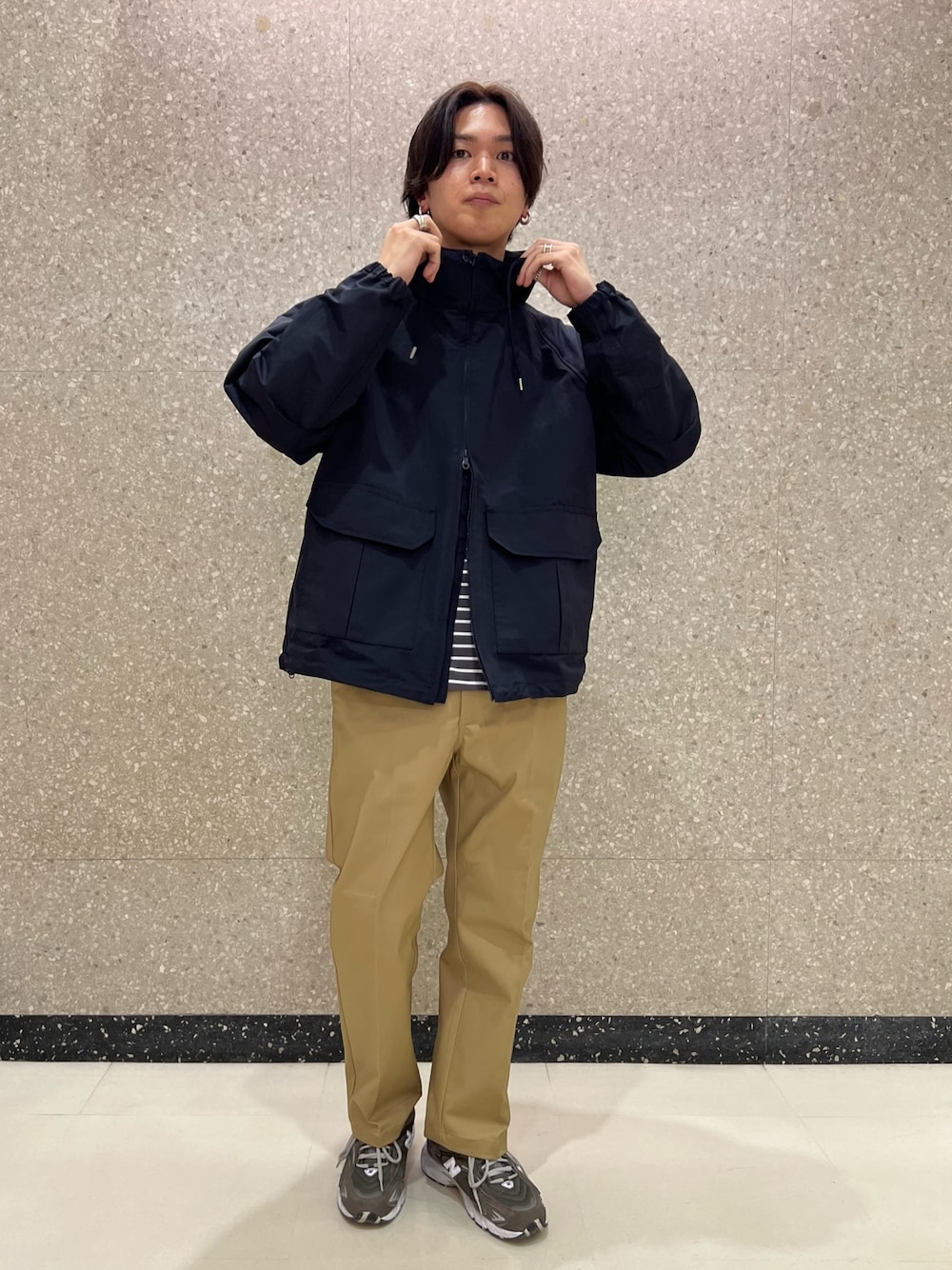 「FREDY&GLOSTER、GEVACO、Dickies、マウンテンパーカー、フレンチカジュアル、ミリタリーコーデ、カジュアルコーデ、ボーダー、天王寺、天王寺ミオ」｜「GLOSTERの【GLOSTER/グロスター】CORDURA コーデュラフードブルゾン 撥水/防風 日本製（ブルゾン、ブルー系）」を使った、ふなさん（メンズ・178cm）の春コーディネートの1枚目の写真