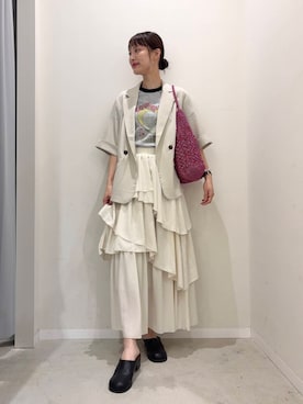 「アイテム（スリッポン）」を使った、AI.Uさん（レディース・168cm）の夏コーディネート