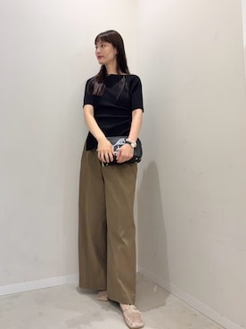 「アイテム（チノパンツ）」を使った、AI.Uさん（レディース・168cm）の夏コーディネート