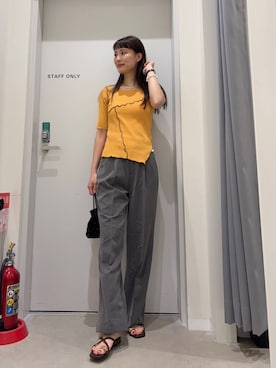 「初夏のお出掛けコーデ」｜「アイテム（スラックス）」を使った、AI.Uさん（レディース・168cm）の夏コーディネート
