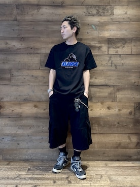 「XLARGE（エクストララージ）のRHINE STONE SLANTED OG S/S TEE（Tシャツ/カットソー、ブラック系）」を使った、柚木 伊織さん（メンズ・175cm）の夏コーディネート