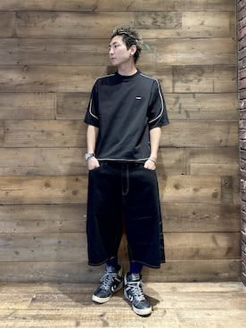 「XLARGE（エクストララージ）のPIPING S/S TOP（Tシャツ/カットソー、ブラック系）」を使った、柚木 伊織さん（メンズ・175cm）の夏コーディネート