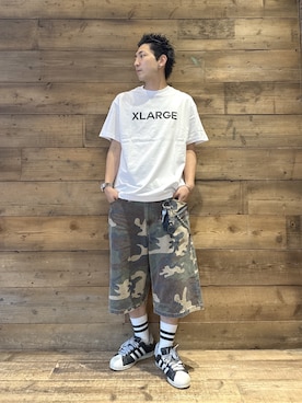 「XLARGE（エクストララージ）のRHINESTONE LOGO S/S TEE（Tシャツ/カットソー、ホワイト系）」を使った、柚木 伊織さん（メンズ・175cm）の夏コーディネート