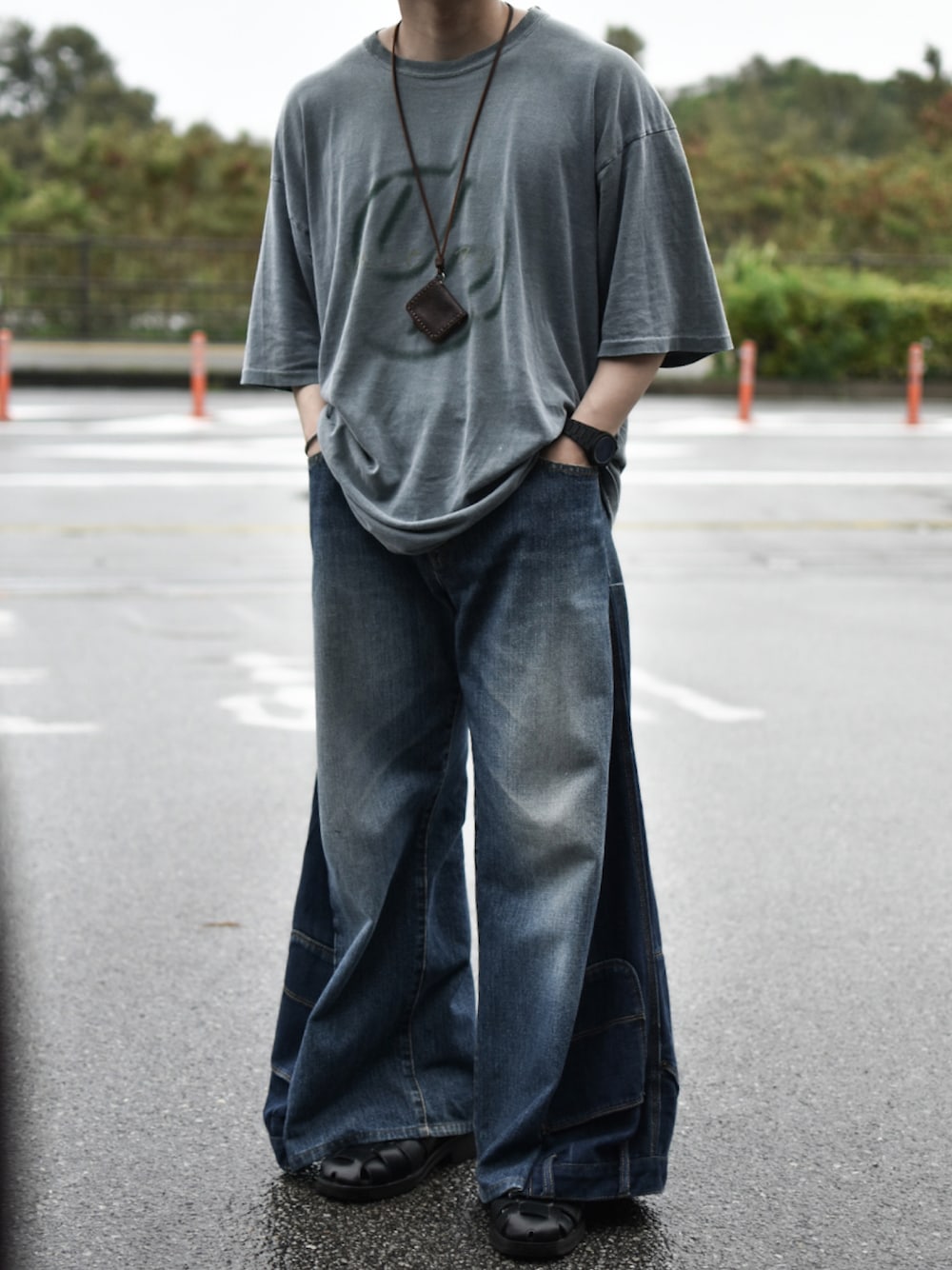 「ヴィンテージ、ヴィンテージTシャツ、Tシャツ、ボロボロ、フェード、シングルステッチ、レトロ、古着MIX、古着、古着コーデ、夏コーデ、トレンド、低身長コーデ、お洒落さんとつながりたい、古着好きな人と繋がりたい」｜「80s vintage TのUNIONBAY（Tシャツ/カットソー、グレー系）」を使った、JUKIYA.さん（メンズ・162cm）の春コーディネートの1枚目の写真