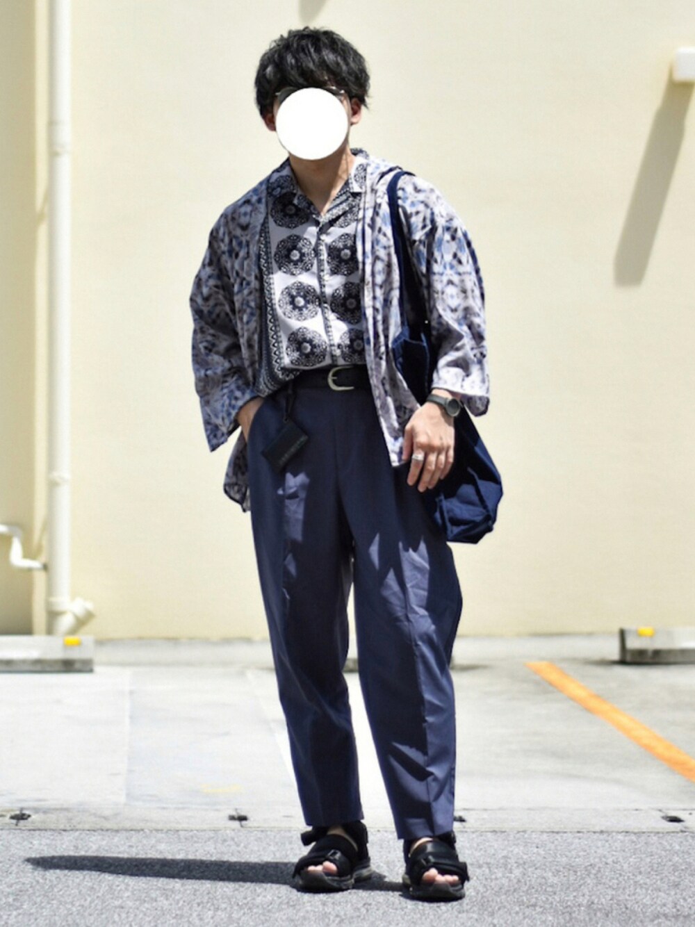 「柄、柄シャツ、秋のコーデ、HARE、プチプラ、レトロ、柄×柄、きれいめカジュアル、ルード、寒色系、プチプラコーデ、低身長、低身長コーデ、秋コーデ、ZIP FIVE」｜「ZIP FIVEの半袖オープンカラーシャツ【開襟シャツ】 リラックスシャツ / オーバーサイズ ワイド ビッグ（シャツ/ブラウス、ブラック系）」を使った、JUKIYA.さん（メンズ・162cm）の秋コーディネートの1枚目の写真