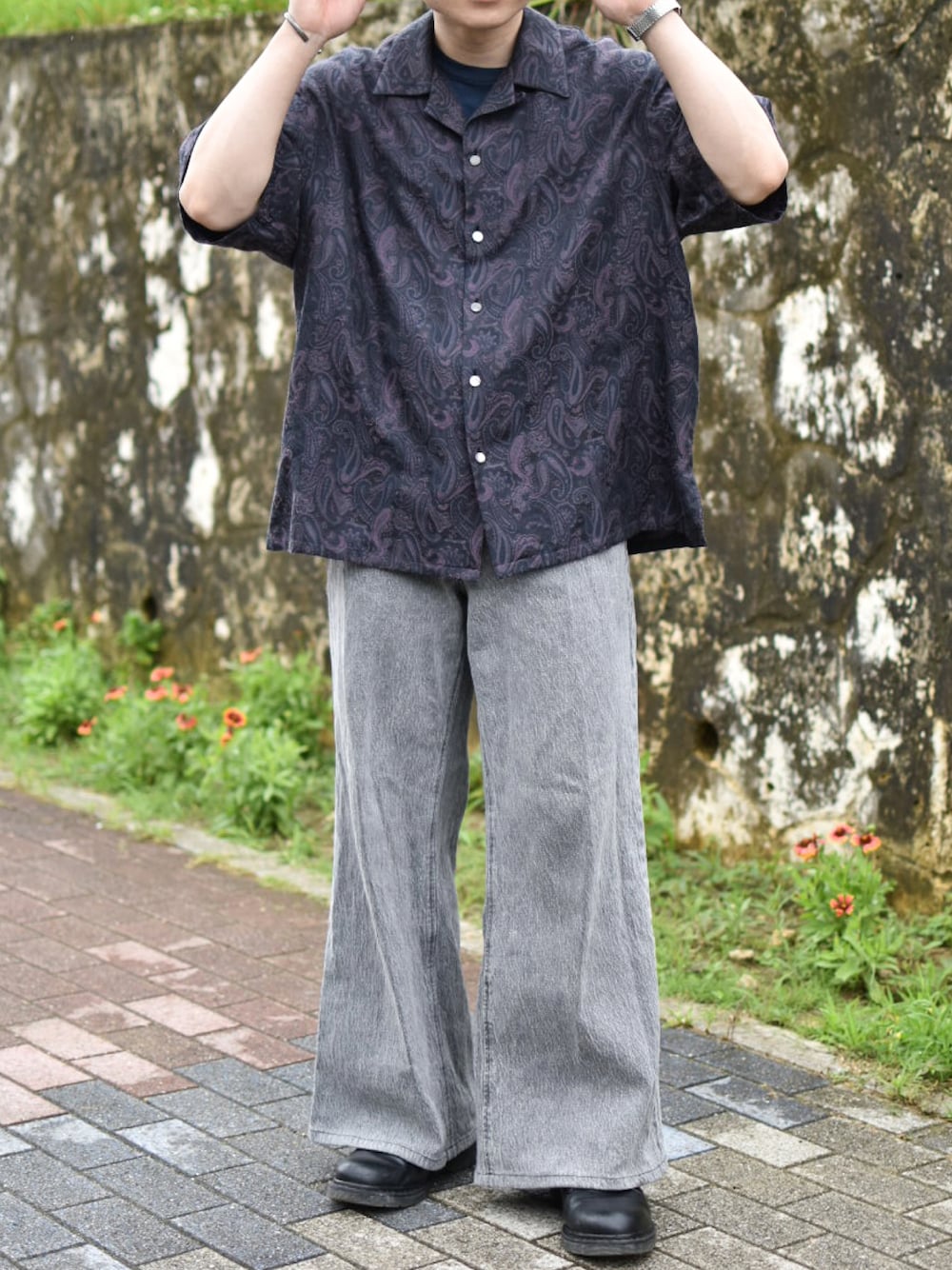 「柄シャツ、シャツスタイル、古着MIX、古着、古着コーデ、古着好きな人と繋がりたい、休日スタイル、グレーデニム、デニム、デニムパンツ、superNova.、エレガント、GU、トレンド、低身長コーデ」｜「superNova.のAloha shirt - Jacquard（シャツ/ブラウス、その他）」を使った、JUKIYA.さん（メンズ・162cm）の夏コーディネートの1枚目の写真