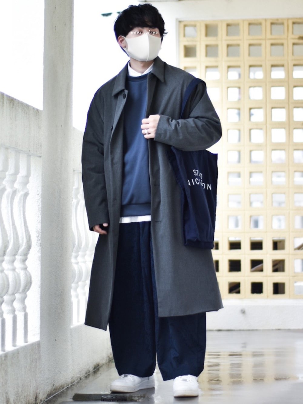 「春アウター、春コーデ、春、ステンカラーコート、ステンカラー、コート、コートスタイル、SENSEOFPLACE、SENSE OF PLACE by URBAN RESEAR、くすみカラー、くすみブルー、春服みてみて、ロングコート、オーバーサイズ、ビッグシルエット」｜「SENSE OF PLACE by URBAN RESEARCHのCARREMANステンカラーコート（ステンカラーコート、グレー系）」を使った、JUKIYA.さん（メンズ・162cm）の春コーディネートの1枚目の写真