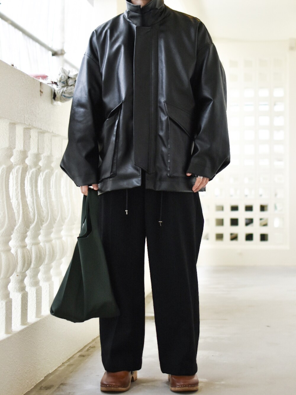 「レザー、レザージャケット、WYM、WYM LIDNM、オールブラック、ブラック、冬コーデ、冬アウター、クリスマスに着たい服、マイベストコーデ2023、新星WEARISTAにエントリー、トレンド、低身長、低身長コーデ、低身長男子」｜「WYM LIDNMのFAUX LEATHER MILITARY BLOUSON（ブルゾン、ブラック系）」を使った、JUKIYA.さん（メンズ・162cm）の冬コーディネートの1枚目の写真