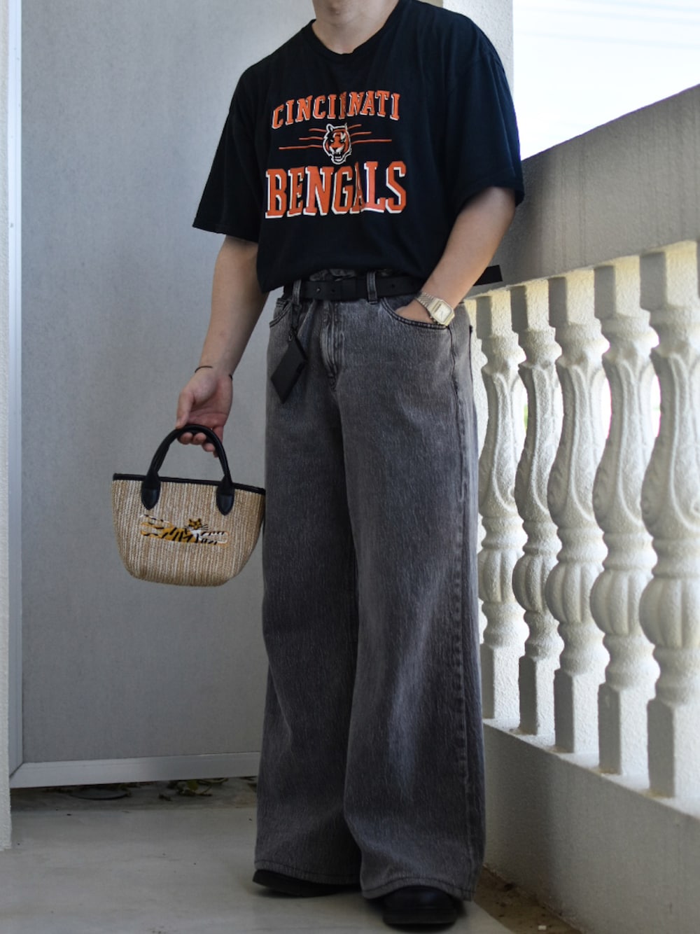 「虎、虎柄、ひょう柄、NFL、プチプラ、古着MIX、プチプラコーデ、shein、SHEIN、韓国ファッション、夏コーデ、休日スタイル、スポーツミックス、トレンド、アツいコーデ全部見せ」｜「NFLのシンシナティ　ベンガルズ（Tシャツ/カットソー、ブラック系）」を使った、JUKIYA.さん（メンズ・162cm）の夏コーディネートの1枚目の写真