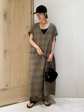 「チェックワンピース」｜「アイテム（スラックス）」を使った、shiho katoriさん（レディース・165cm）の夏コーディネート