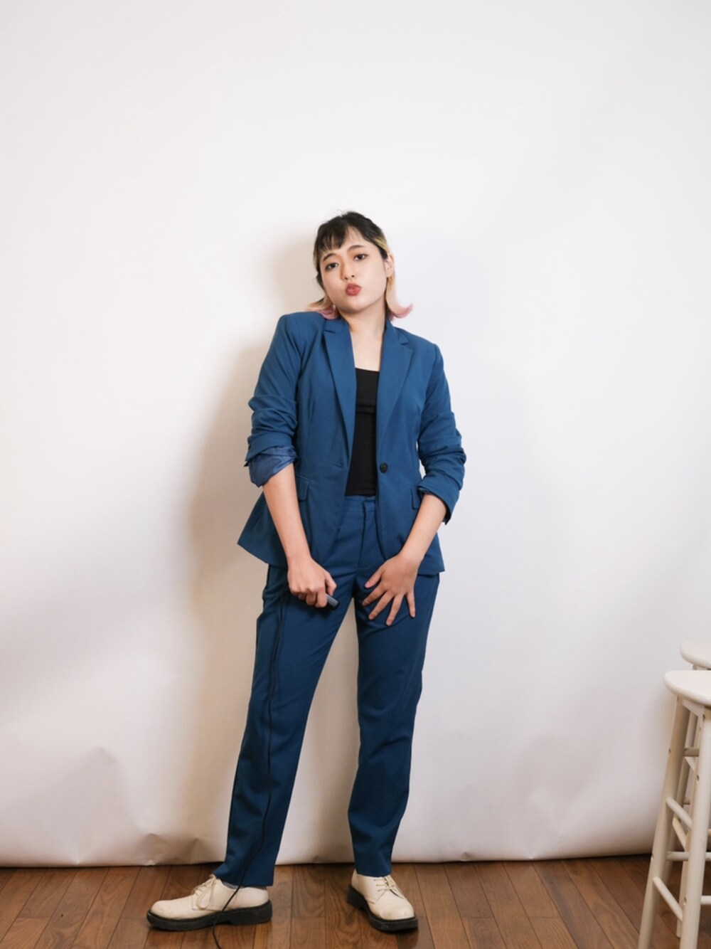 「パンツスタイル、スーツスタイル、カラースーツ、ZARA、オトナ女子、ザラ、ラブアンドピース2021、ブルー、パンツ」｜「ZARAのアイテム（フォーマルスーツ/小物、ブルー系）」を使った、タナカミキさん（レディース・155cm）の秋コーディネートの1枚目の写真