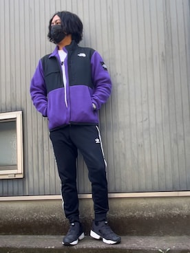 「THE NORTH FACE（ザノースフェイス）のアイテム（その他アウター）」を使った、yfc  さん（メンズ・176cm）の秋コーディネート