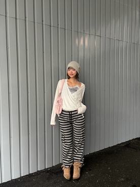 「WHO'S WHO gallery（フーズフーギャラリー）の【WEB限定】SLOPPYニットワッチ（ニットキャップ/ビーニー、グレー系）」を使った、RIHOさん（レディース・166cm）の春コーディネート