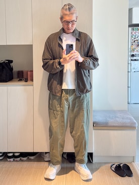 「アイテム（ナイロンジャケット）」を使った、Brian HSUさん（メンズ・182cm）の秋コーディネート