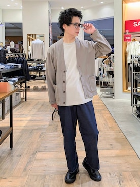 「アイテム（カーディガン/ボレロ）」を使った、もりもんさん（メンズ・171cm）の秋コーディネート