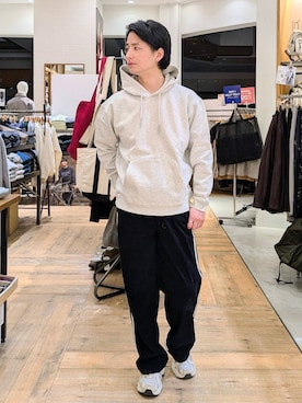 「アイテム（パーカー）」を使った、もりもんさん（メンズ・171cm・30代）の秋コーディネート