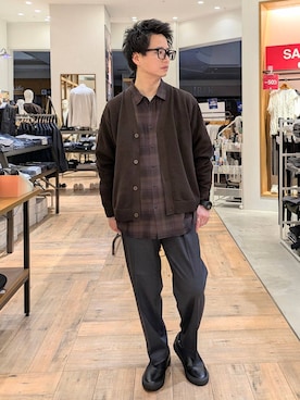 「アイテム（カーディガン/ボレロ）」を使った、もりもんさん（メンズ・171cm・30代）の秋コーディネート