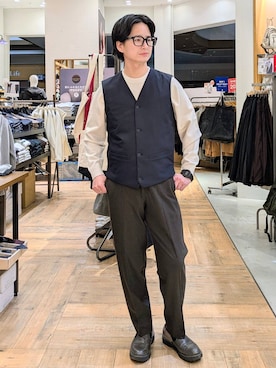 「アイテム（スラックス）」を使った、もりもんさん（メンズ・171cm・30代）の秋コーディネート