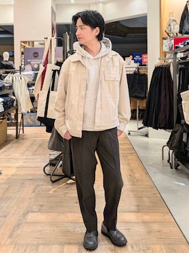 「アイテム（スラックス）」を使った、もりもんさん（メンズ・171cm・30代）の冬コーディネート