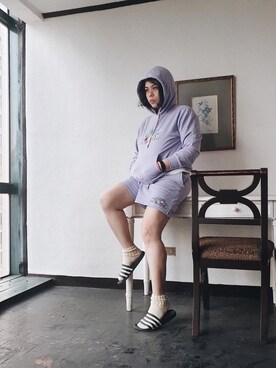 「shorts」｜「アイテム（スウェットパンツ）」を使った、@catroachさん（レディース・168cm）の冬コーディネート