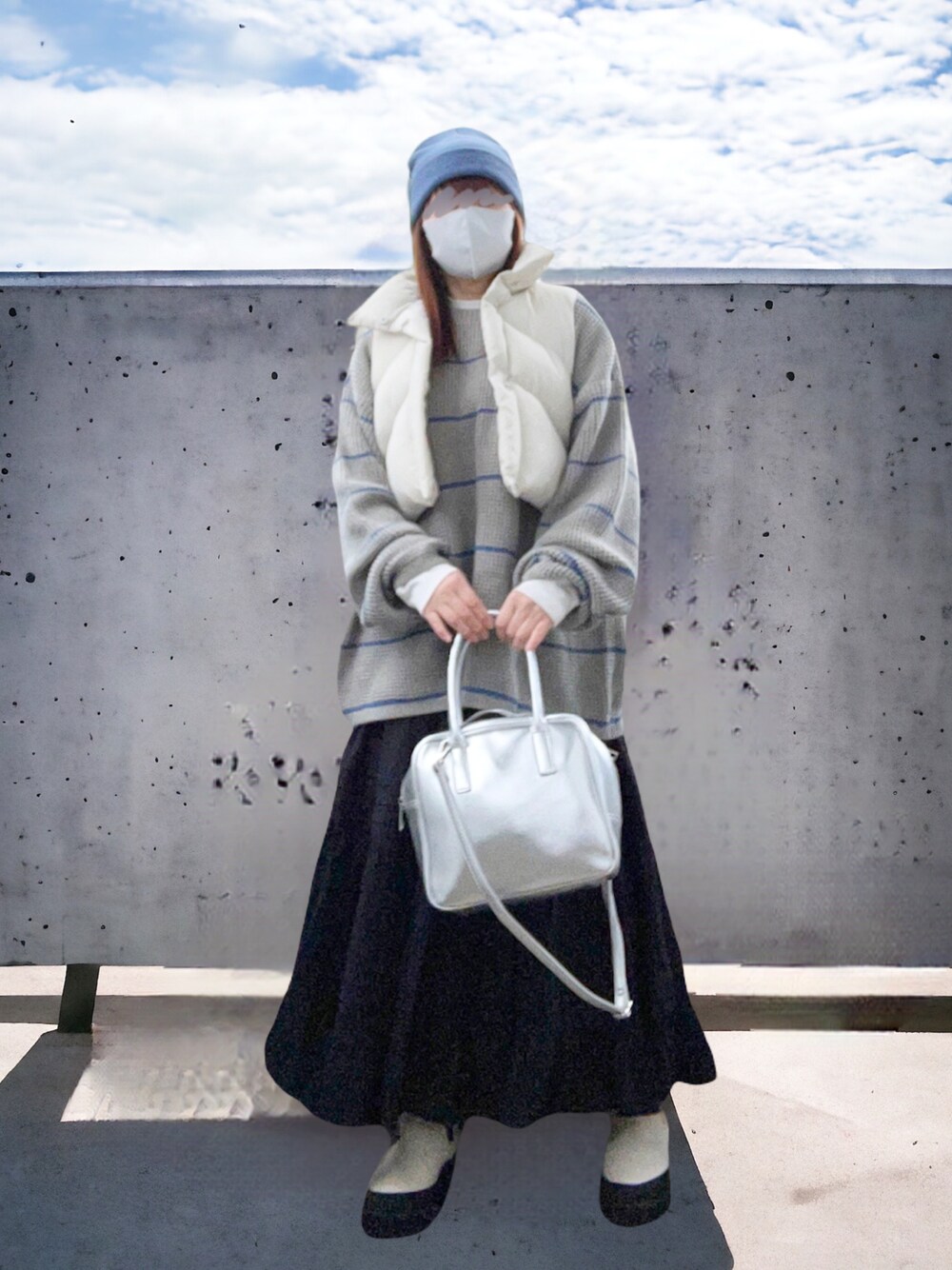 「大人カジュアル、休日スタイル、寒色コーデ、春のNewスタイル、ニット帽、ニット、ボーダー、レイヤードスタイル、ダウンベスト、ティアードスカート、ボストンバッグ、低身長コーデ、低身長、スウィーツ同盟会」｜「ANGIE VINTAGE by megの【megコラボ】中綿ベスト付き3WAYステンカラーコート（ステンカラーコート、ベージュ系）」を使った、…natsuho…さん（レディース・154cm）の春コーディネートの1枚目の写真