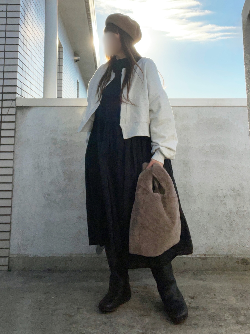 「大人カジュアル、休日スタイル、秋冬コーデ、ガーリー、ベレー帽、カーディガン、ワンピース、ブーツ、ファー小物、低身長コーデ、スウィーツ同盟会」｜「niko and...のオリジナルカラーフェルトベレー（ハンチング/ベレー帽、ベージュ系）」を使った、…natsuho…さん（レディース・154cm）の秋コーディネートの1枚目の写真