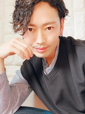 「no brand（ノーブランド）のアイテム（Tシャツ/カットソー、ホワイト系）」を使った、中小路秀雄さんの夏コーディネート