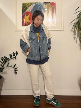 「リーバイス」｜「アイテム（スウェットパンツ）」を使った、natsuhaさん（レディース・158cm）の秋コーディネート