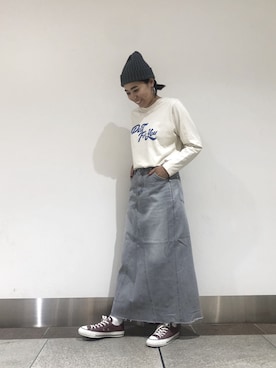 「アイテム（デニムスカート、グレー系）」を使った、natsuhaさん（レディース・159cm）の秋コーディネート