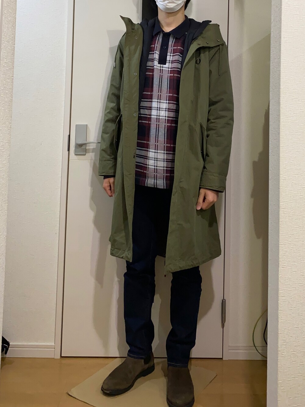 「FRED PERRYのアイテム（ポロシャツ、レッド系）」を使った、sshuhoさん（メンズ・173cm）の秋コーディネートの1枚目の写真